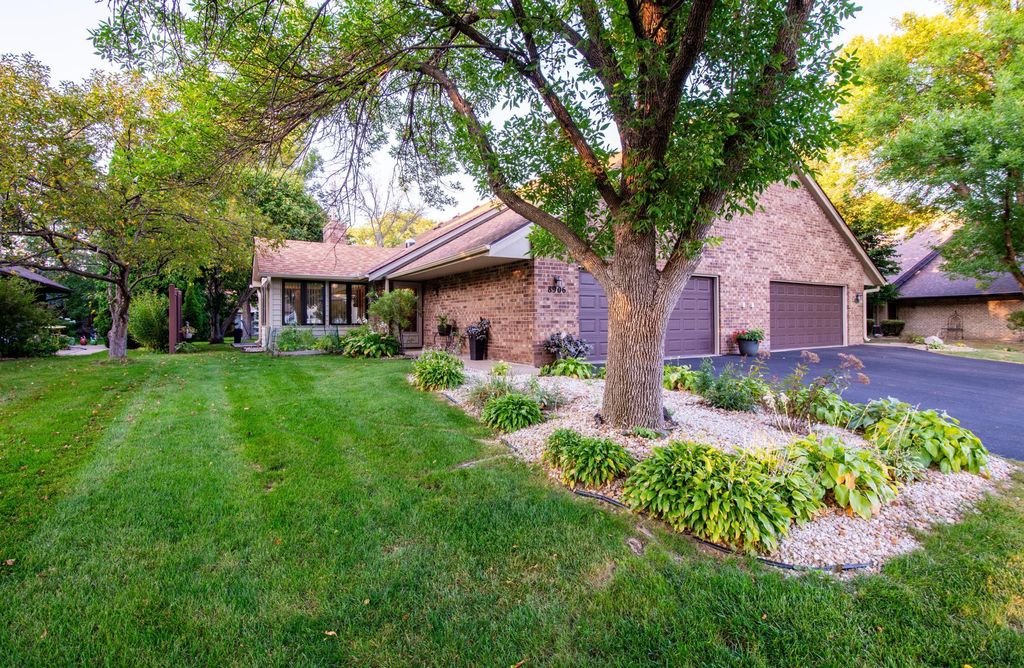 8906 Montegue Terrace, Brooklyn Park, MN 55443 — photo 2