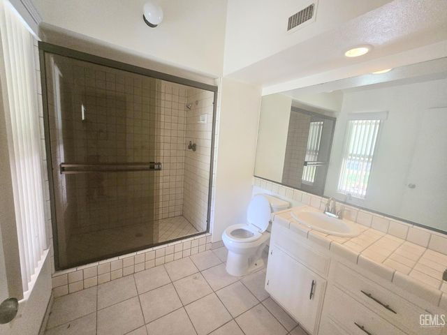 3712 Sonoita Drive, Bakersfield, CA 93309