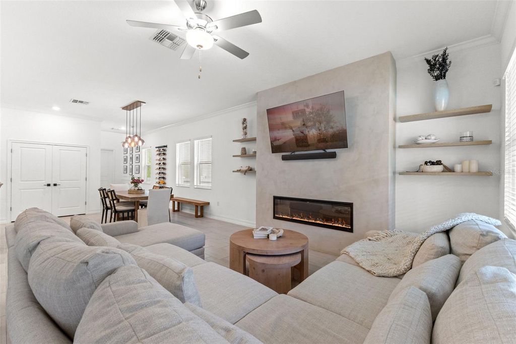 Image 15 of property listing at 7706 S JUANITA STREET, Tampa, FL 33616