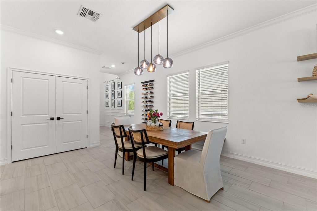Image 10 of property listing at 7706 S JUANITA STREET, Tampa, FL 33616