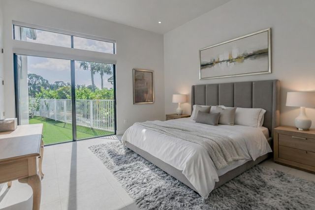 12836 Touchstone Place, Palm Beach Gardens, FL 33418