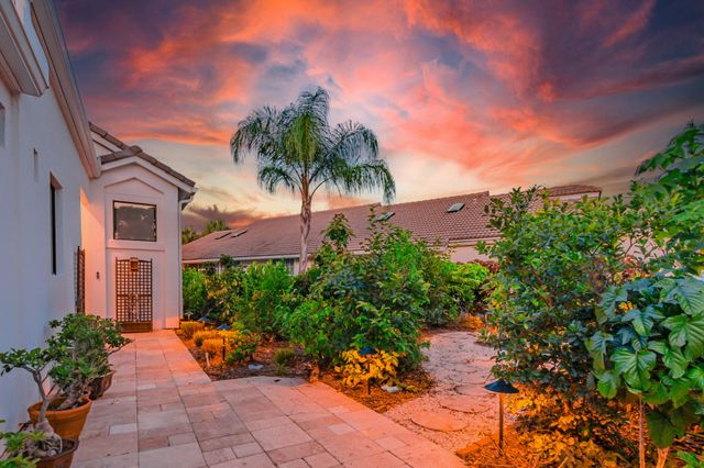 12836 Touchstone Place, Palm Beach Gardens, FL 33418