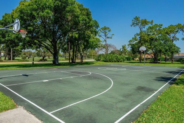 12836 Touchstone Place, Palm Beach Gardens, FL 33418