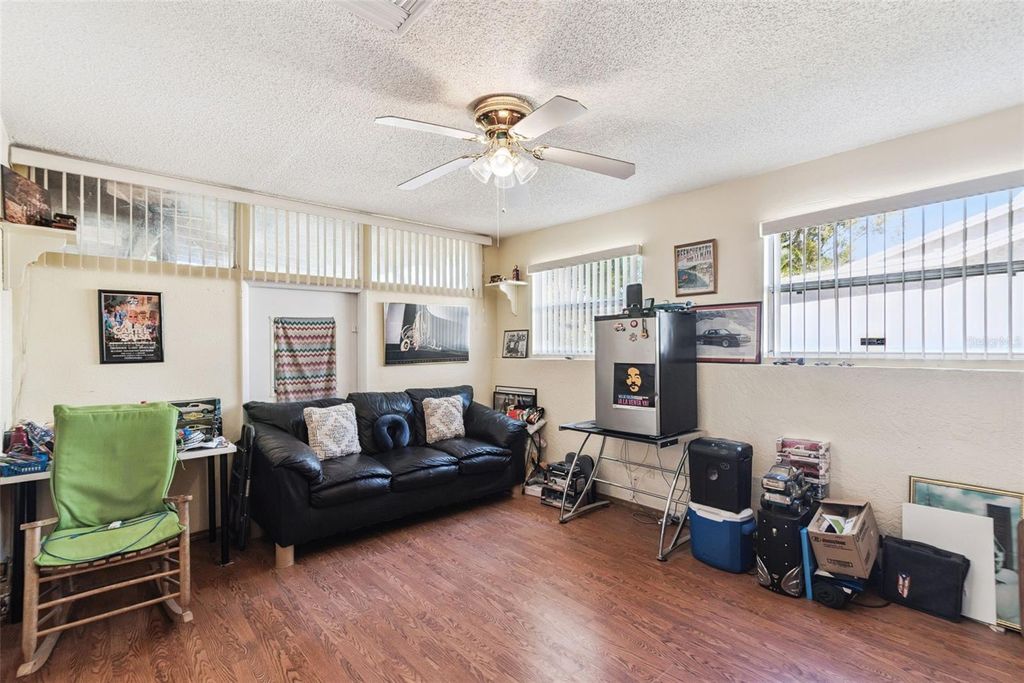 Image 14 of property listing at 1000 MANCHA REAL DRIVE, Orlando, FL 32807