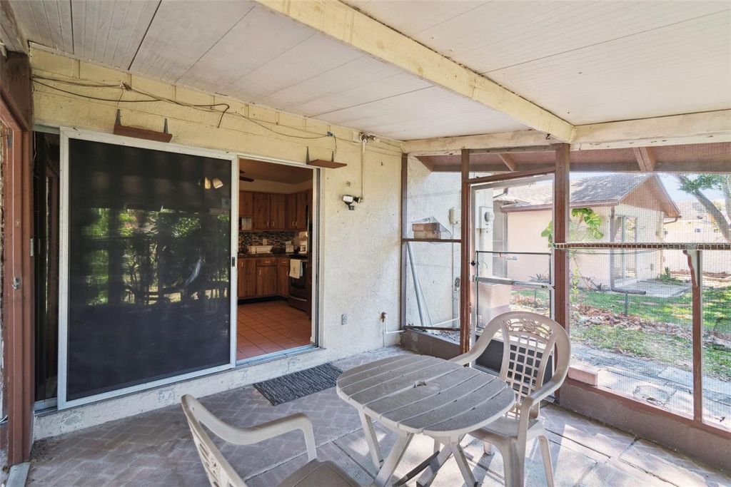 Image 17 of property listing at 1000 MANCHA REAL DRIVE, Orlando, FL 32807