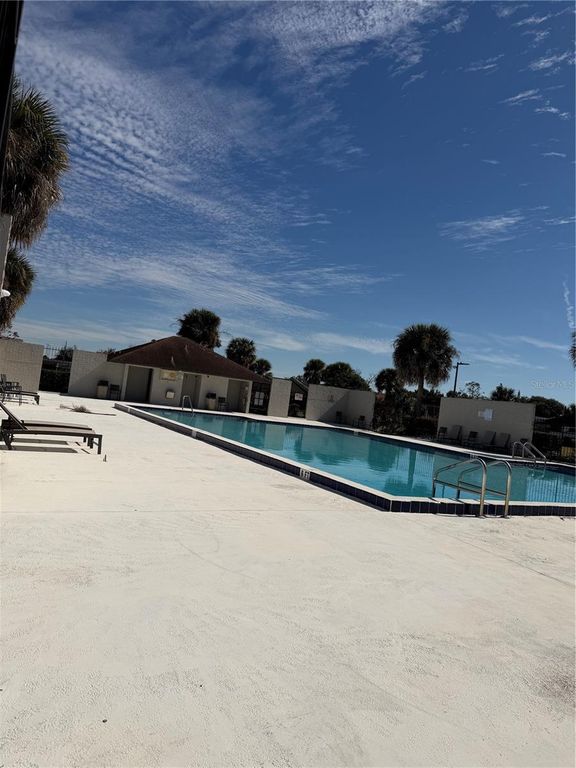 Image 22 of property listing at 1000 MANCHA REAL DRIVE, Orlando, FL 32807