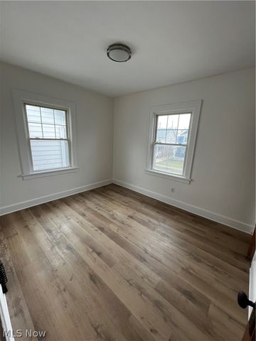 2089 Elbur Avenue, Lakewood, OH 44107