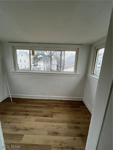 2089 Elbur Avenue, Lakewood, OH 44107