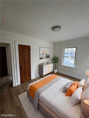 2089 Elbur Avenue, Lakewood, OH 44107