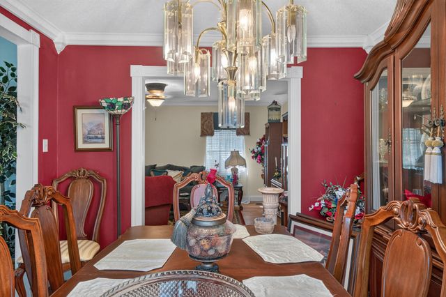 17 Loach Drive, Rossville, GA 30741