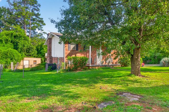 17 Loach Drive, Rossville, GA 30741