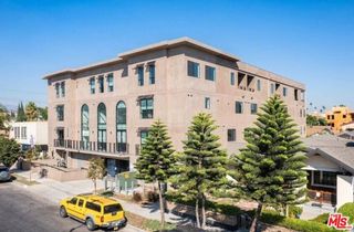 552 N Hobart Boulevard 313, Los Angeles, CA 90004