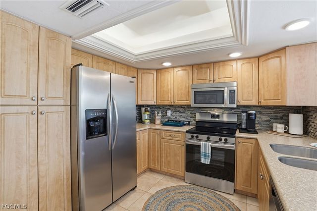 118 SE 44th TER, Cape Coral, FL 33904