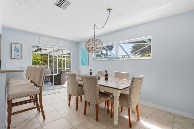 118 SE 44th TER, Cape Coral, FL 33904