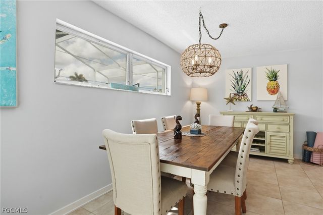 118 SE 44th TER, Cape Coral, FL 33904