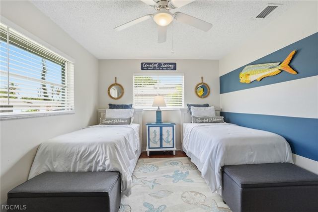 118 SE 44th TER, Cape Coral, FL 33904