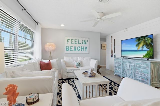 118 SE 44th TER, Cape Coral, FL 33904