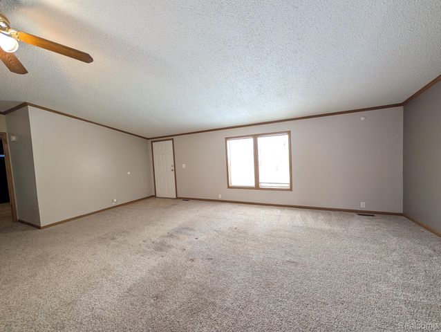 11413 Harbor Cove, Fenton, MI 48430