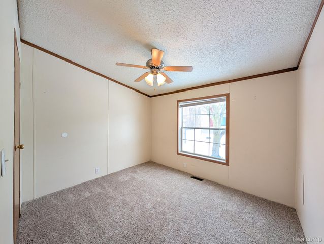 11413 Harbor Cove, Fenton, MI 48430