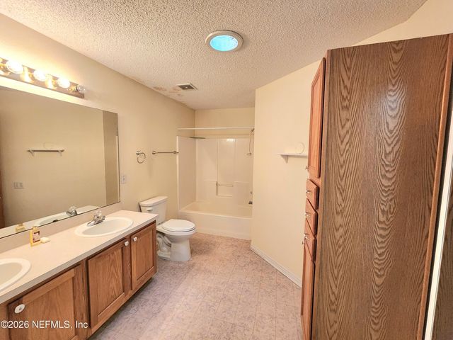7485 CLIFF COTTAGE Drive, Jacksonville, FL 32244