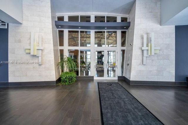 901 Brickell Key Blvd 1902, Miami, FL 33131