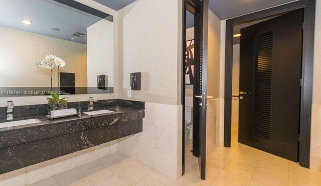 901 Brickell Key Blvd 1902, Miami, FL 33131