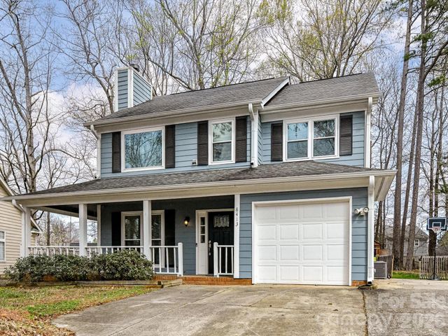 8413 Red Setter Lane, Charlotte, NC 28227