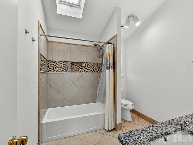 8413 Red Setter Lane, Charlotte, NC 28227