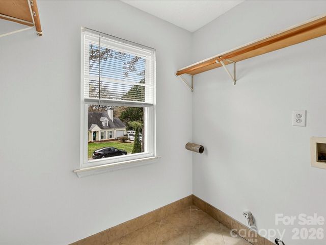 8413 Red Setter Lane, Charlotte, NC 28227