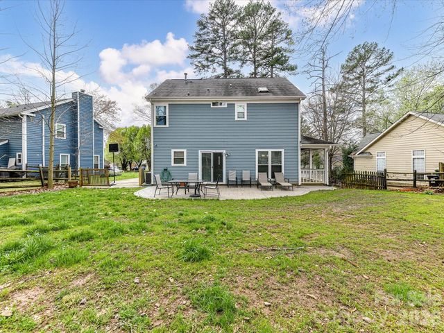 8413 Red Setter Lane, Charlotte, NC 28227