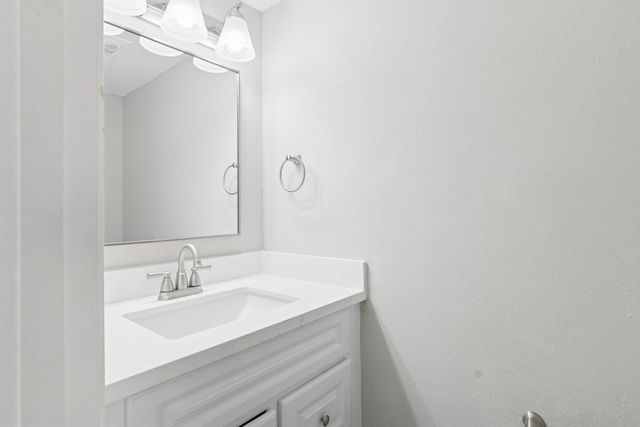 9114 Kempwood Drive 9114, Houston, TX 77080