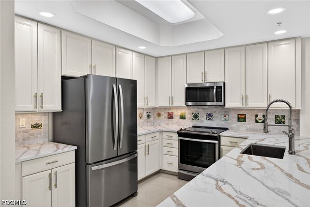 3426 Hancock Bridge PKWY 606, North Fort Myers, FL 33903