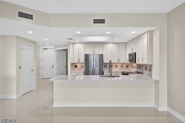 3426 Hancock Bridge PKWY 606, North Fort Myers, FL 33903