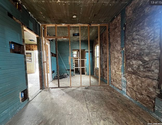 715 S TRINITY ST, San Antonio, TX 78207