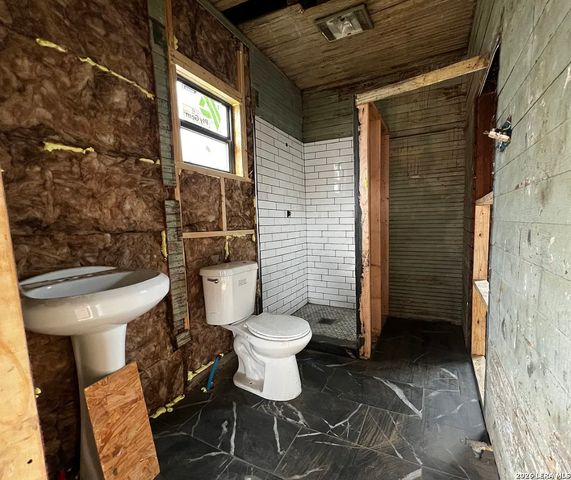 715 S TRINITY ST, San Antonio, TX 78207