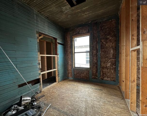 715 S TRINITY ST, San Antonio, TX 78207