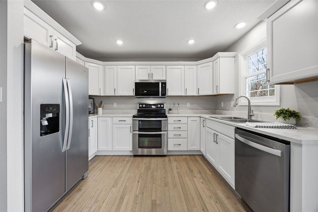 3310 Riverside Drive NE, Cedar Rapids, IA 52411