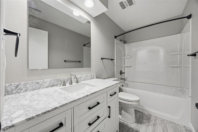 3310 Riverside Drive NE, Cedar Rapids, IA 52411