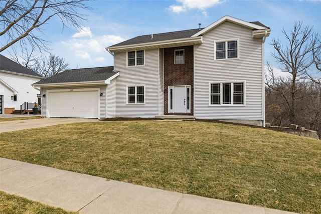 3310 Riverside Drive NE, Cedar Rapids, IA 52411