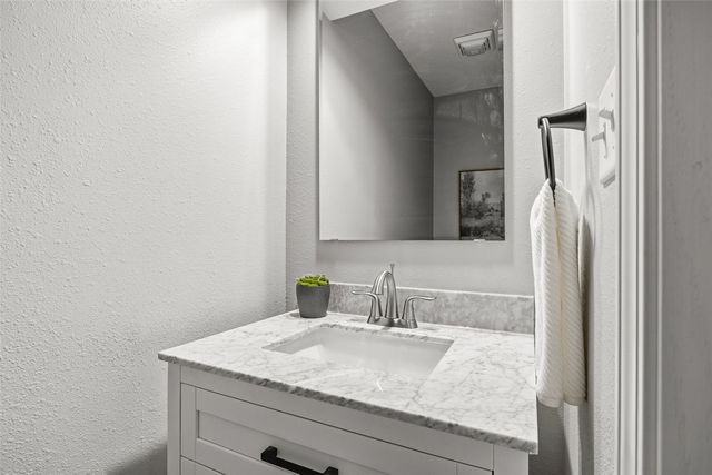 3310 Riverside Drive NE, Cedar Rapids, IA 52411