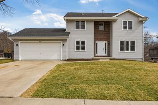 3310 Riverside Drive NE, Cedar Rapids, IA 52411