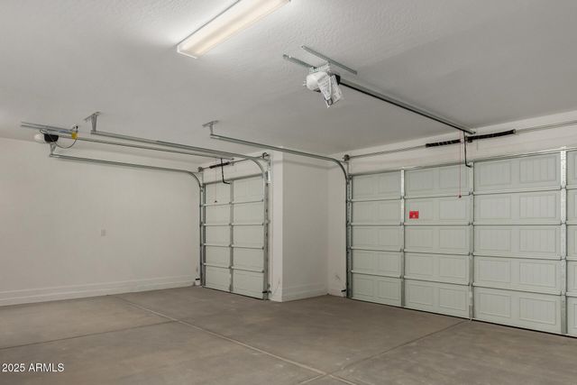 18194 W ELIZABETH Avenue, Goodyear, AZ 85338