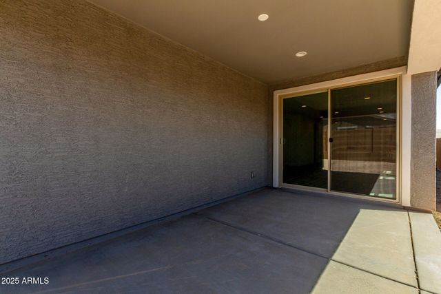 18194 W ELIZABETH Avenue, Goodyear, AZ 85338