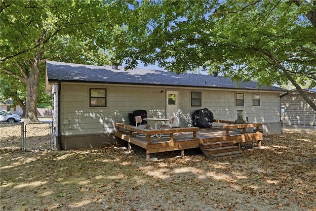 1105 Royal Drive, Bentonville, AR 72712