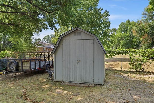1105 Royal Drive, Bentonville, AR 72712