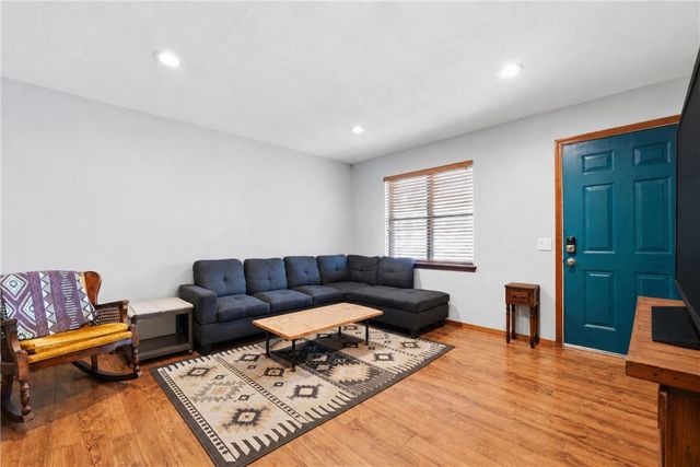 1105 Royal Drive, Bentonville, AR 72712