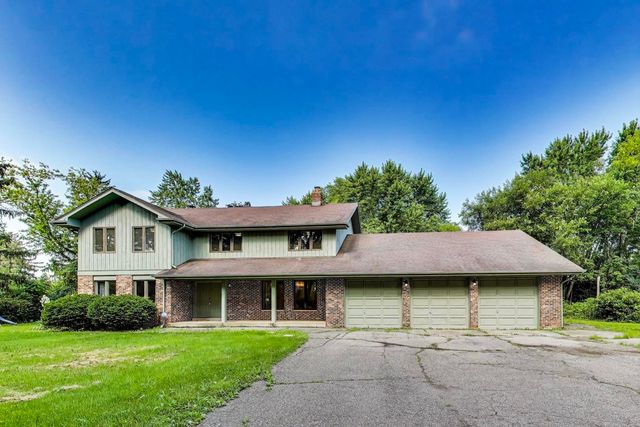 29686 N Highway 83 Avenue, Mundelein, IL 60060
