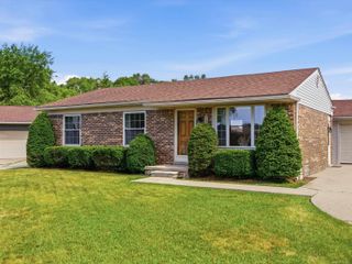 15637 Cox Street, Clinton Twp, MI 48038