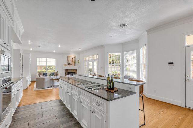 5007 Beech Street, Bellaire, TX 77401