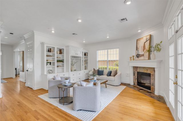 5007 Beech Street, Bellaire, TX 77401